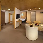 Tri Ruze Otel 3*
