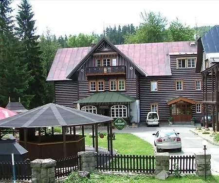 فندق Tri Ruze Špindlerŭv Mlýn