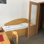 Szálloda Tri Ruze 3*