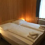 Szálloda Tri Ruze 3*