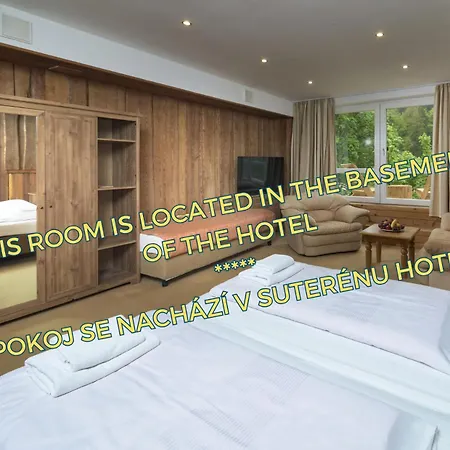 Hotel Tri Ruze 3*