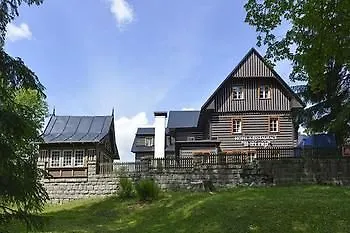 Tři Růže 3*