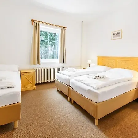 Tri Ruze Hotel Spindleruv Mlyn